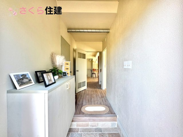 野木町若林　ノルディックハウスの玄関|光と木のぬくもりに包まれる、優しい暮らし。シューズボックス完備！