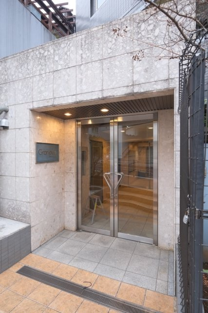 グランジュール目白西 のエントランス