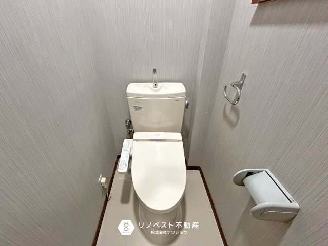 東大阪市大蓮東1丁目中古戸建のトイレ|ウォシュレット付きの新調されたトイレで大変キレイです！トイレは1階と2階の2か所にございます！