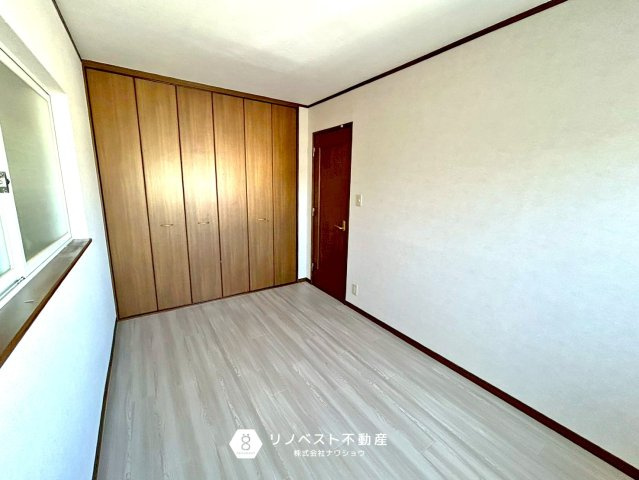 東大阪市大蓮東1丁目中古戸建の洋室|3階には3部屋あるので各々の個室が確保できるのでファミリー世帯にもおススメです♪
