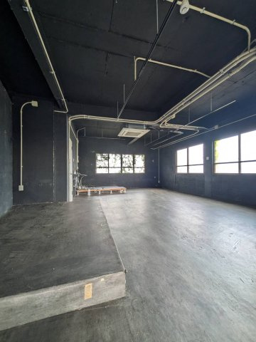 優建BIDGの内装