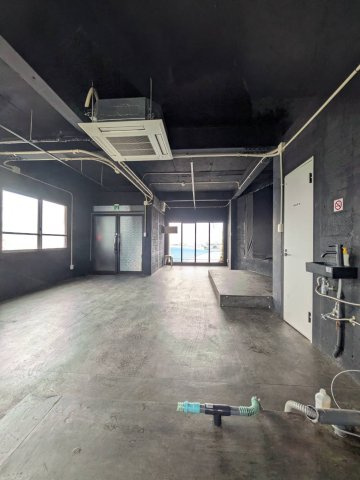 優建BIDGの内装