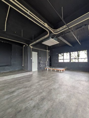 優建BIDGの内装