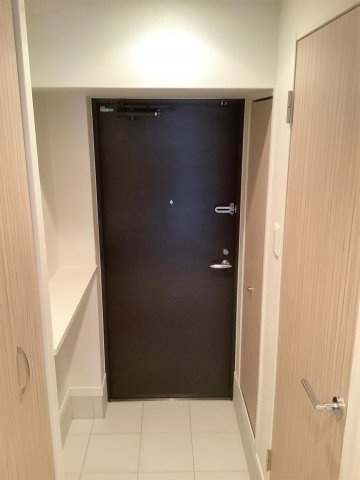 エンクレスト吉塚駅前Ⅱの玄関|明るい玄関です