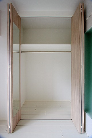 エンクレスト吉塚駅前Ⅱの収納|こまごまとしたものを収納できそうですね