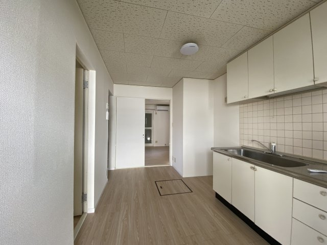 アムスプラザ Aの居間・リビング