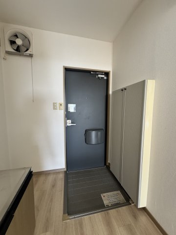 ハイツアビエスフィルマの玄関