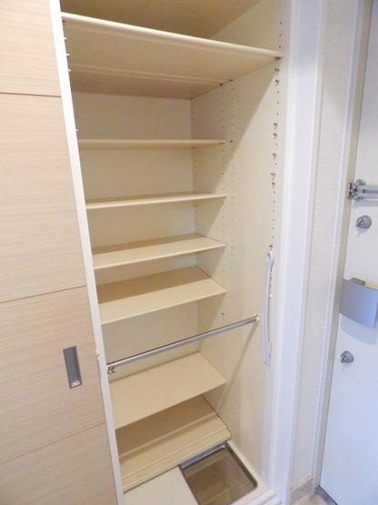 【収納】ユーレジデンス淀屋橋(旧ジュネーゼグラン淀屋橋)