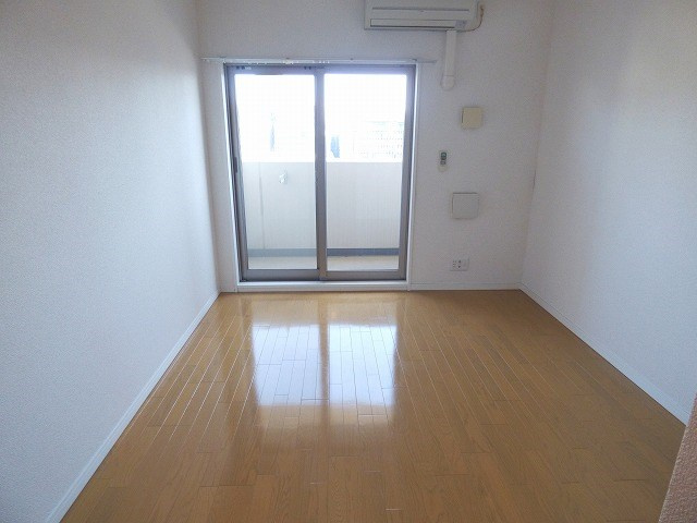 【居間・リビング】ユーレジデンス淀屋橋(旧ジュネーゼグラン淀屋橋)