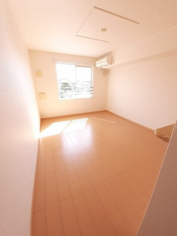 ファミールケイ　Ｆの居間・リビング