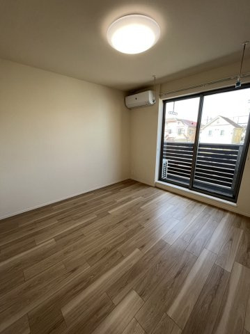 ＢＯＲＩＫＩおおの台西棟の洋室