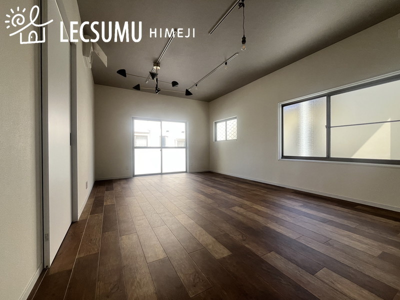 姫路市大津区天神町2丁目/中古戸建の居間・リビング