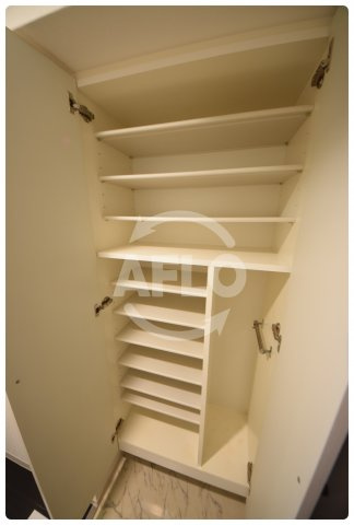 メゾン・ド・ヴィレ内本町の収納|メゾン・ド・ヴィレ内本町　シューズボックス