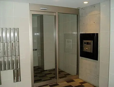 【エントランス】 | CYNTHIA FOUR-D HATAGAYA