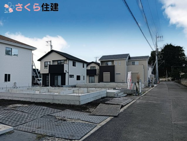 いろどりアイタウン宇都宮市野沢23-P1　5号棟の前面道路含む現地写真|駐車場は3台駐車が可能です◎