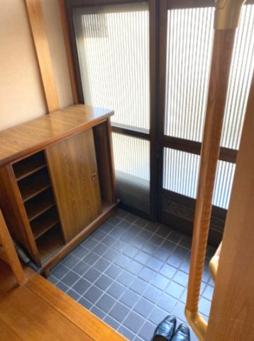 北出島平屋の玄関