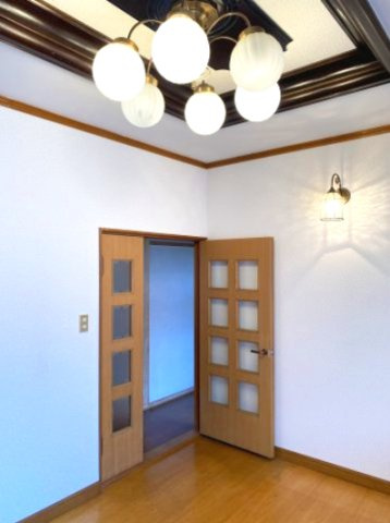 北出島平屋の洋室