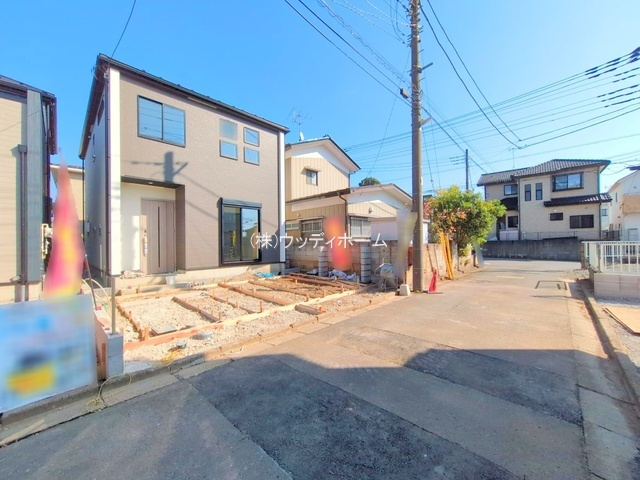 春日部市米島6期　新築一戸建て　3号棟の前面道路含む現地写真