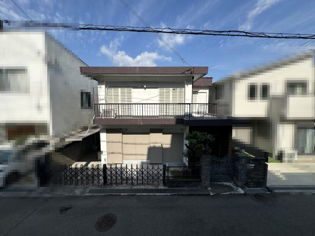 神戸市垂水区美山台1丁目の周辺|【神戸市垂水区美山台1丁目】
最寄駅まで徒歩15分。プランの立てやすい整形地の土地。約40.0坪の広さがあり、幅広い設計プランをご検討いただけます。小中学校が徒歩6分圏内で子育て世帯に魅力的な立地です