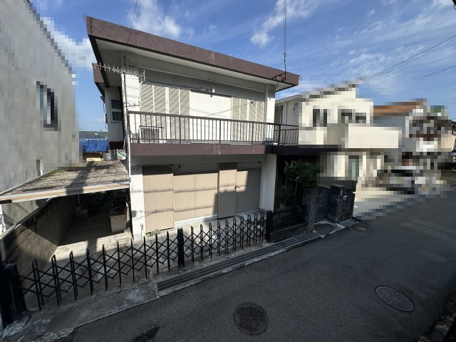 神戸市垂水区美山台1丁目の周辺|【前面道路含む現地写真】
小中学校が徒歩6分圏内。保育所も徒歩10分圏内にございます。忙しい共働き世帯が効率の良いライフスタイルを実現できる魅力的な立地です。