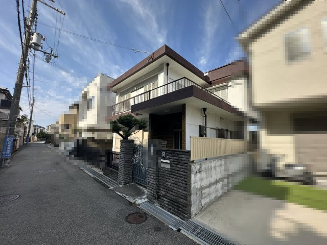 神戸市垂水区美山台1丁目の周辺|【前面道路含む現地写真】
間口は約10.9mございます。比較的ゆとりがあり、駐車スペースや玄関ドアの位置などもお好みでアレンジできそうです。