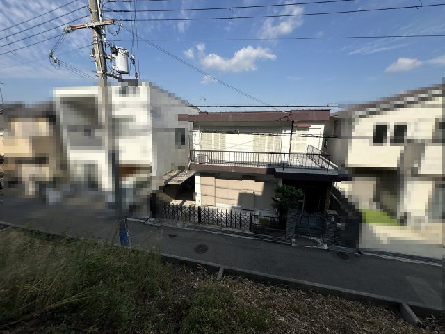 神戸市垂水区美山台1丁目の周辺|【前面道路含む現地写真】
小中学校が徒歩6分圏内に揃っており、お子様の通学負担が少ない立地です。保護者さまも送迎や行事参加をスムーズにこなせます。