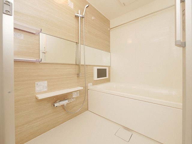 プレジオ難波ASIANの浴室