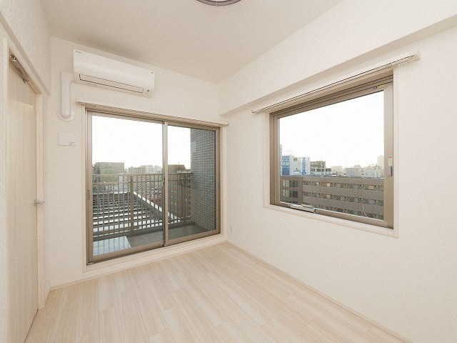 プレジオ難波ASIANの居間・リビング