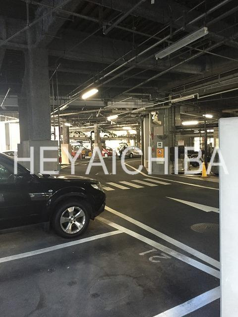 イーストコア曳舟二番館の駐車場