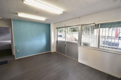 【内装】 | 伊敷5丁目事業用倉庫 | ※家具等はAI機能で削除しております。