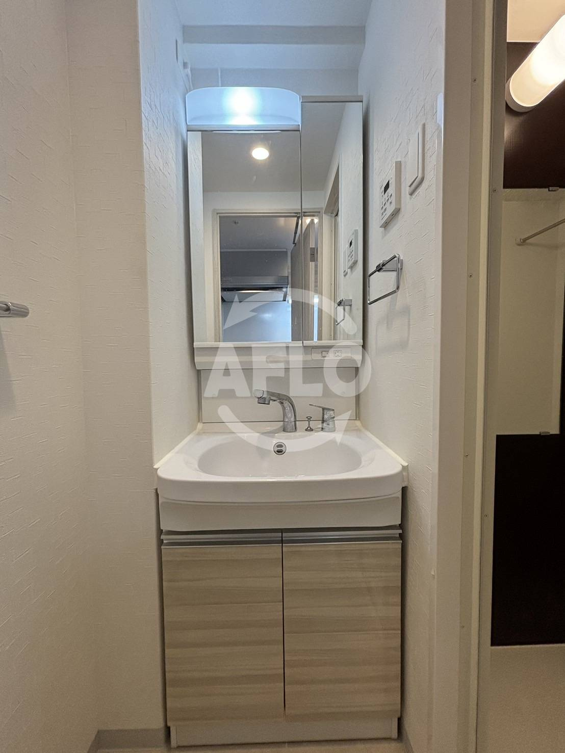 フォーリアライズ大正ノーブルの洗面所|フォーリアライズ大正ノーブル　独立洗面台