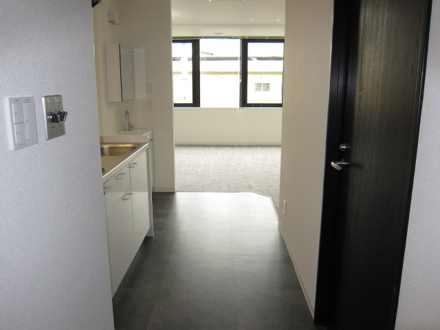 クロガネビルの内装