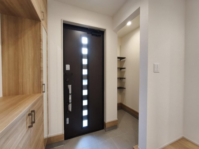 Blooming　Garden　深谷市上柴町西5丁目の玄関