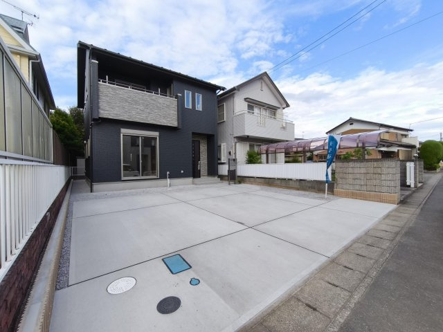 Blooming　Garden　深谷市上柴町西5丁目の駐車場