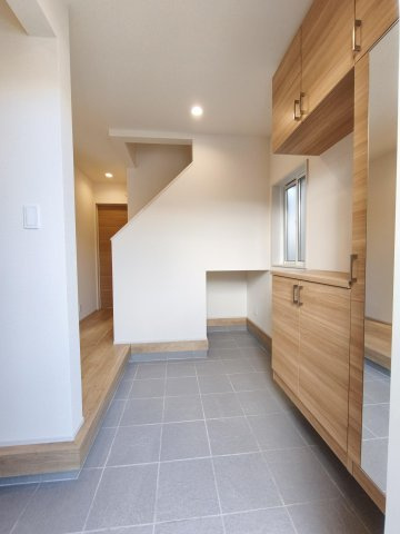 Blooming　Garden　深谷市上柴町西5丁目の玄関