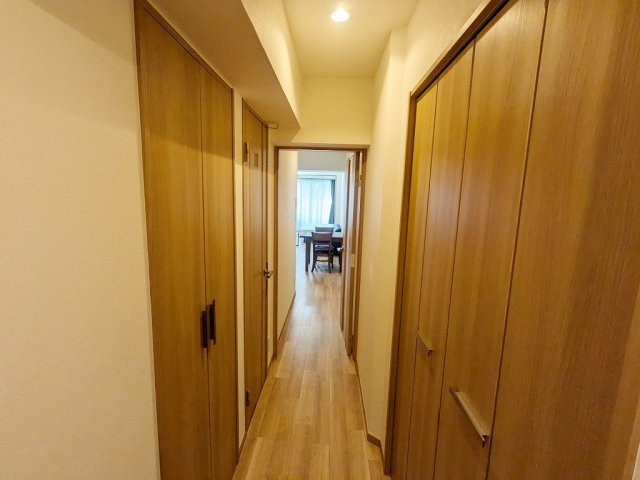 ゼファーズ日本橋浜町の内装