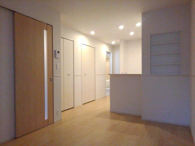 スカイガーデンＡの居間・リビング