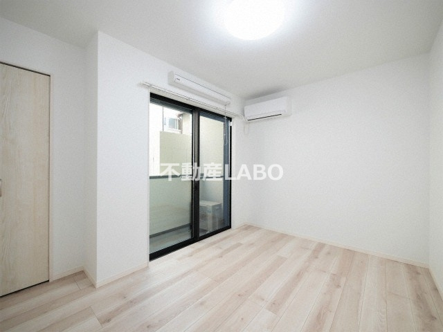 CRASTINE小路東Aの居間・リビング