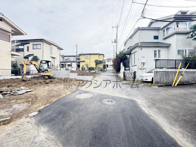 所沢市小手指南1丁目・全2棟　新築一戸建　2号棟の前面道路含む現地写真|現地写真（2025年11月6日撮影）