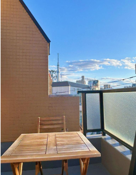 台東区東浅草２丁目のホテルのバルコニー