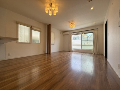 【居間・リビング】 | 野崎通５丁目戸建