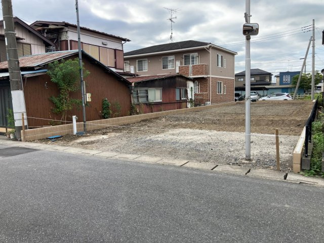 Blooming　Garden　行田市桜町１丁目（平屋戸建）の前面道路含む現地写真