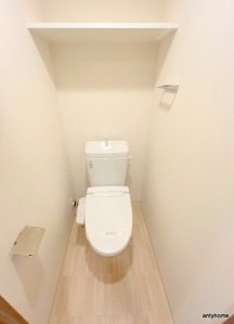 プレサンスOSAKA三国ネオスのトイレ