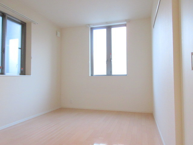 カサ・デ・オリーバＲの寝室|★明るい洋室★