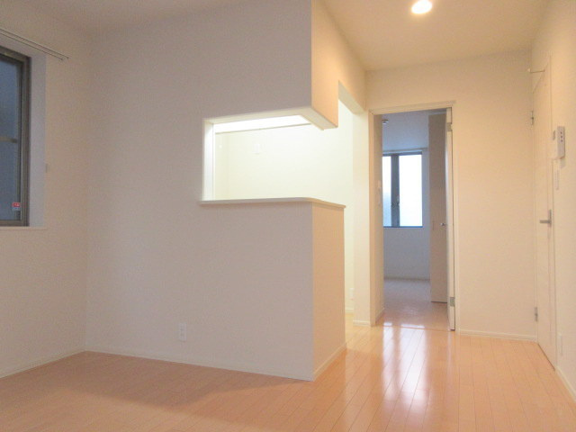 カサ・デ・オリーバＲの居間・リビング|★キレイなフローリングのお部屋です★