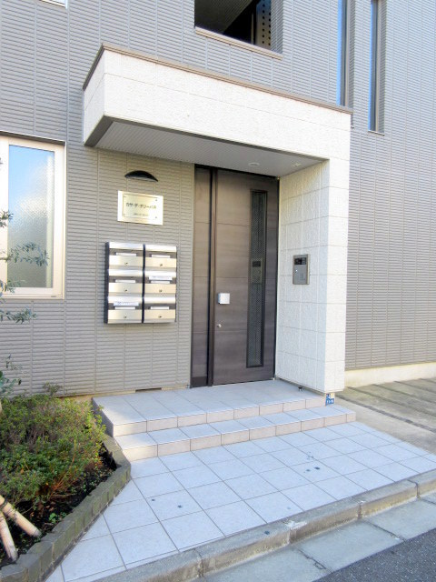 カサ・デ・オリーバＲのエントランス|★オートロック付きのエントランス★