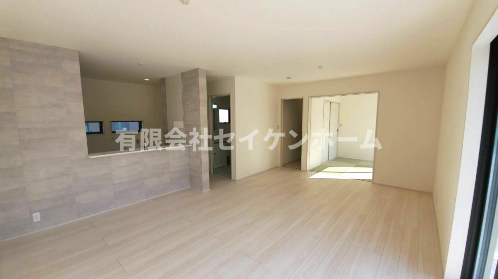 　深谷市田所町第2（駅徒歩9分）2号棟の居間・リビング