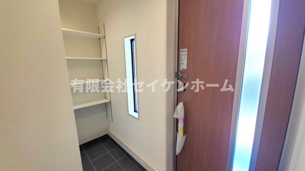 　深谷市田所町第2（駅徒歩9分）2号棟の玄関