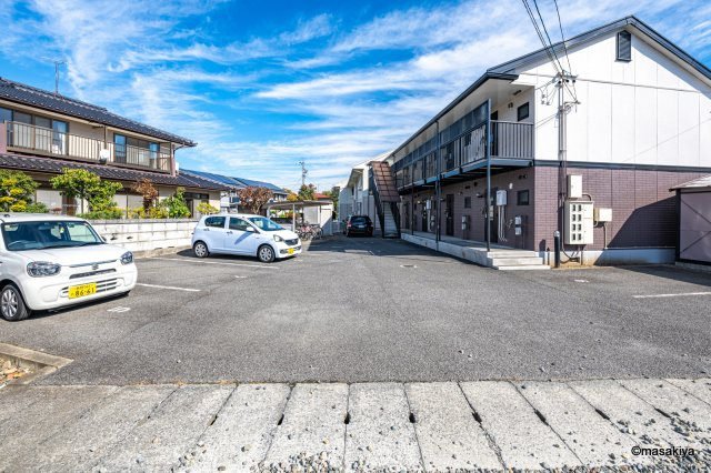 ラ・ステレーヌの駐車場