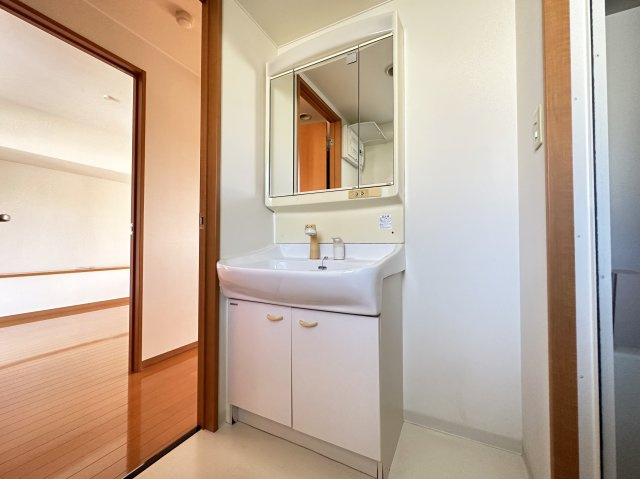 カサブランカの独立洗面台